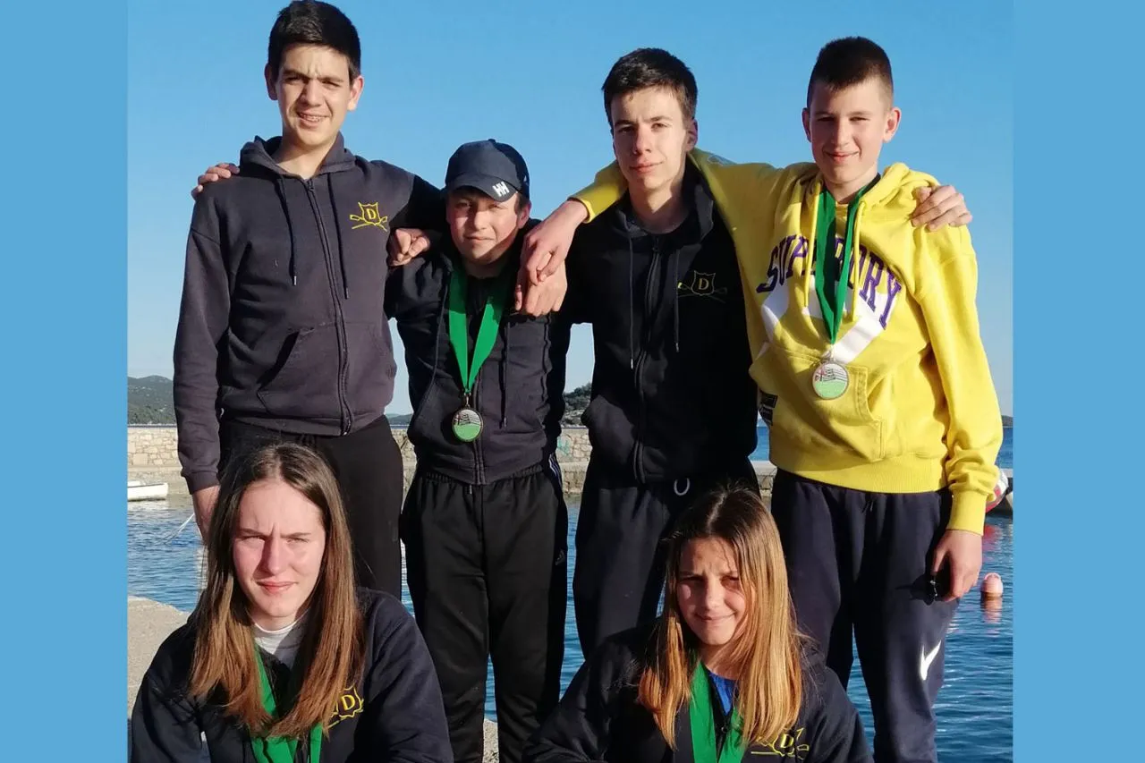 Nove medalje za veslačice i veslače VK Dupin 