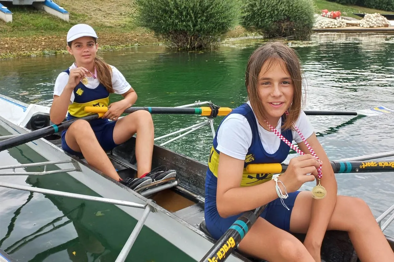 Tri nove medalje za Dupine 